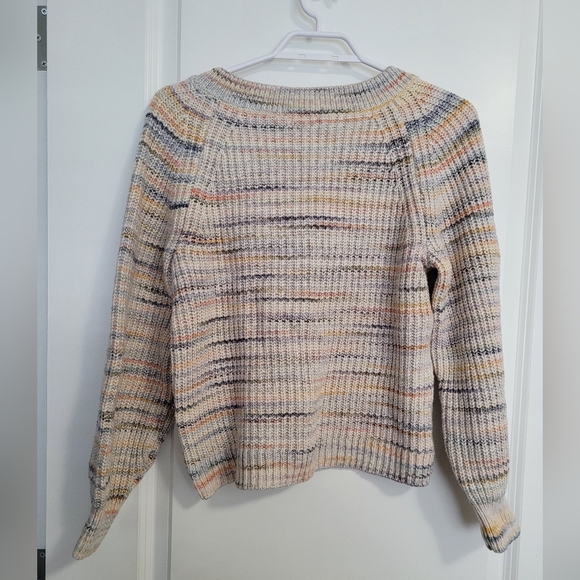 Signature Reitmans V neck Sweater size medium - Picture 2 of 9